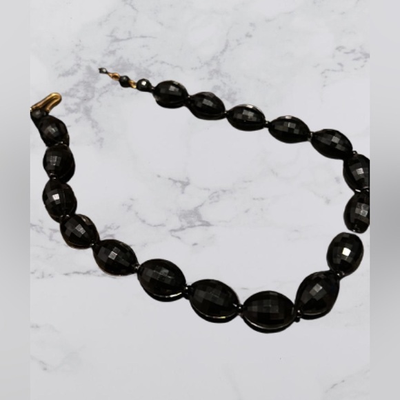 Elegant Black Bead Necklace - vintage 16” - Picture 8 of 9